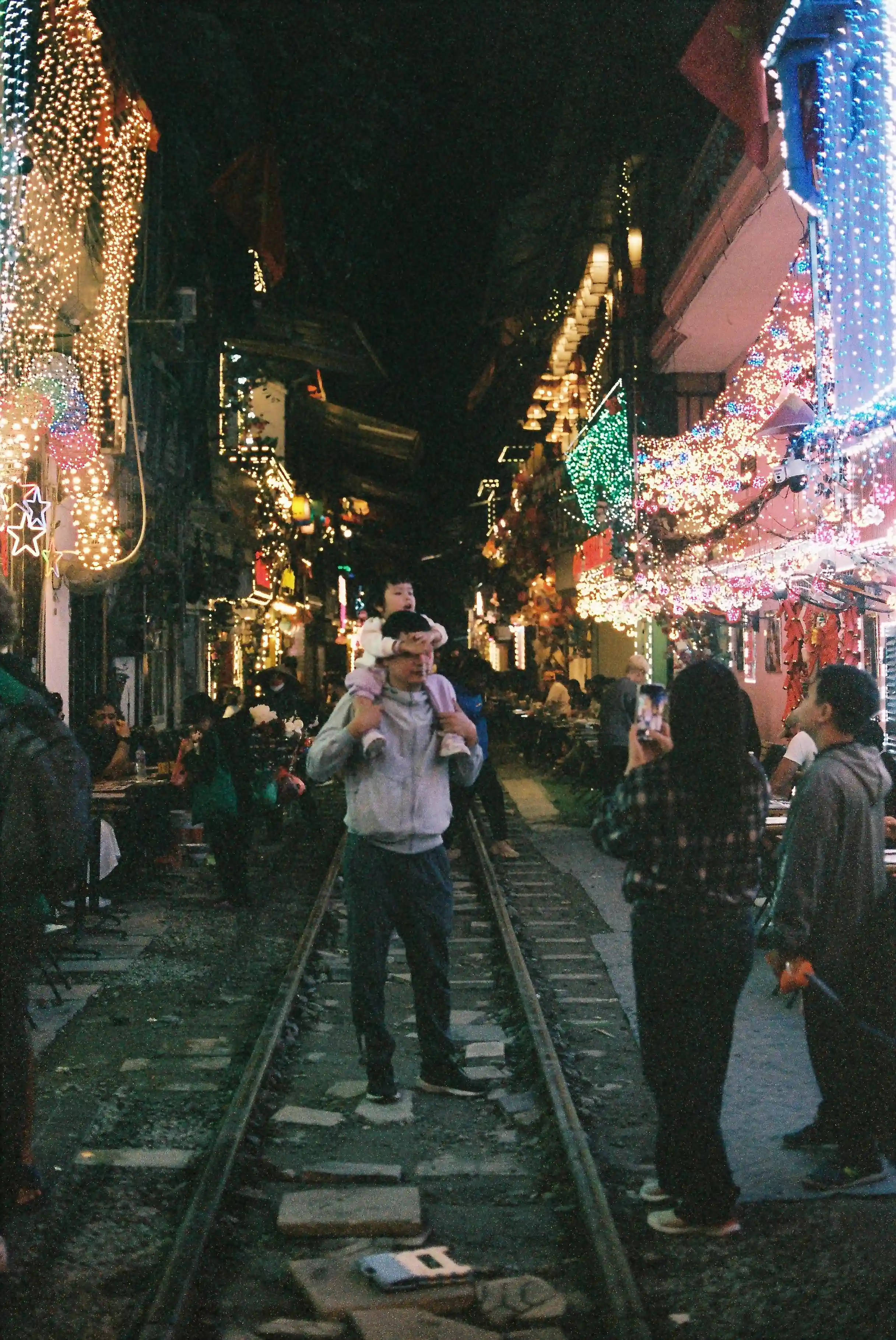 Vietnam - Midnight Streets photography by Raphael Krebs