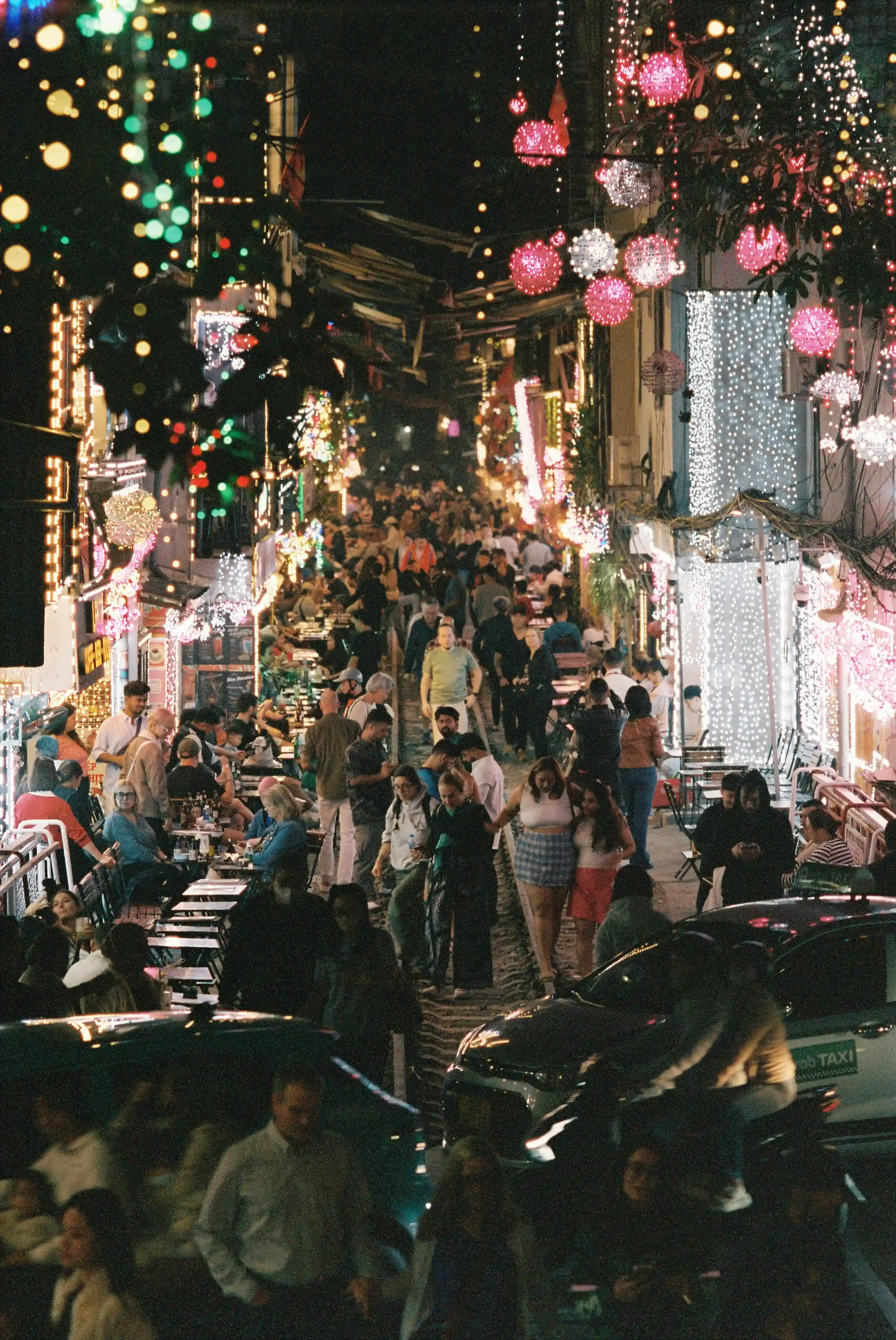 Vietnam - Midnight Streets photography by Raphael Krebs
