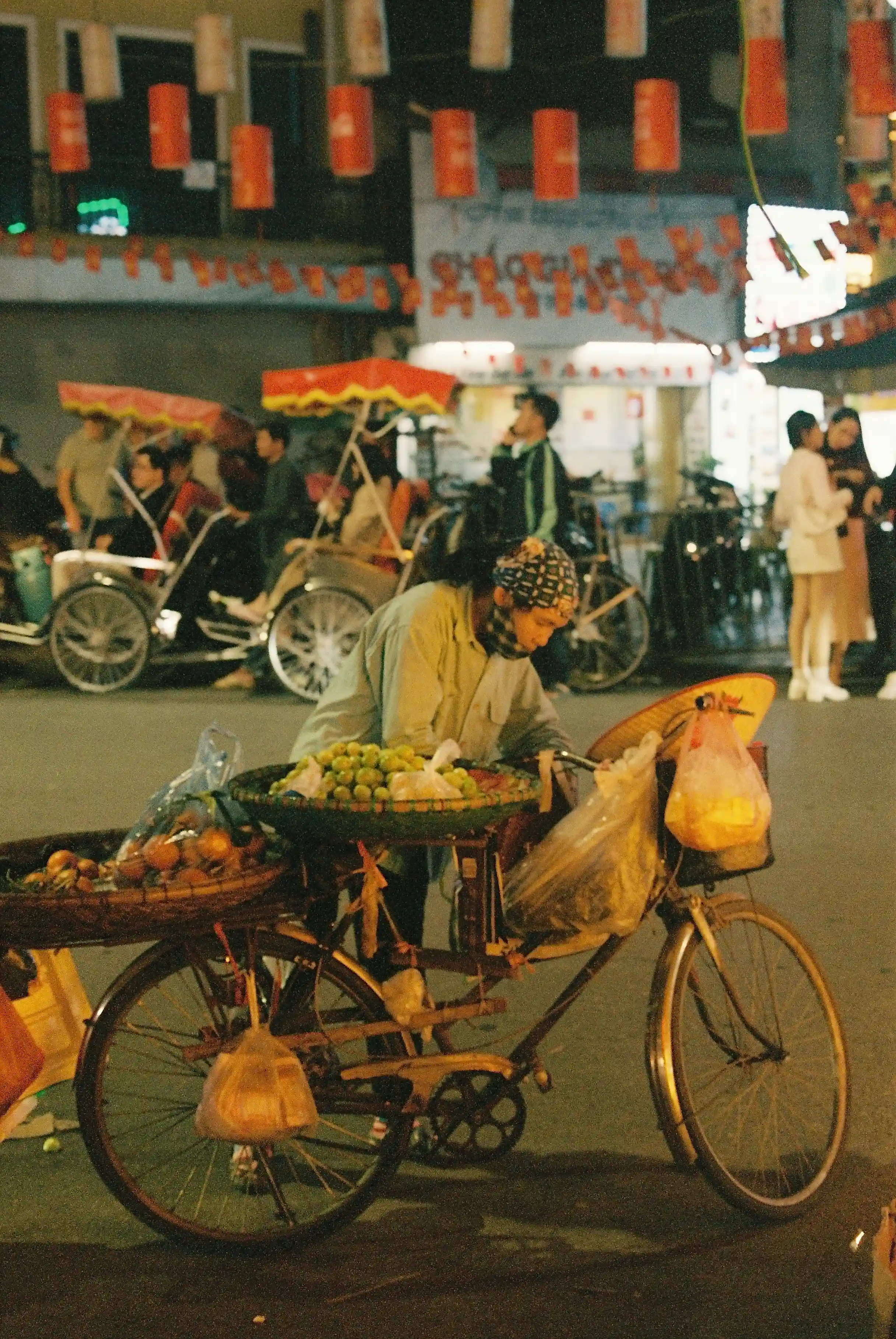 Vietnam - Midnight Streets photography by Raphael Krebs